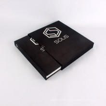 Kundenspezifisches schwarzes gebundenes Buch des Stoffes mit Kartonkasten